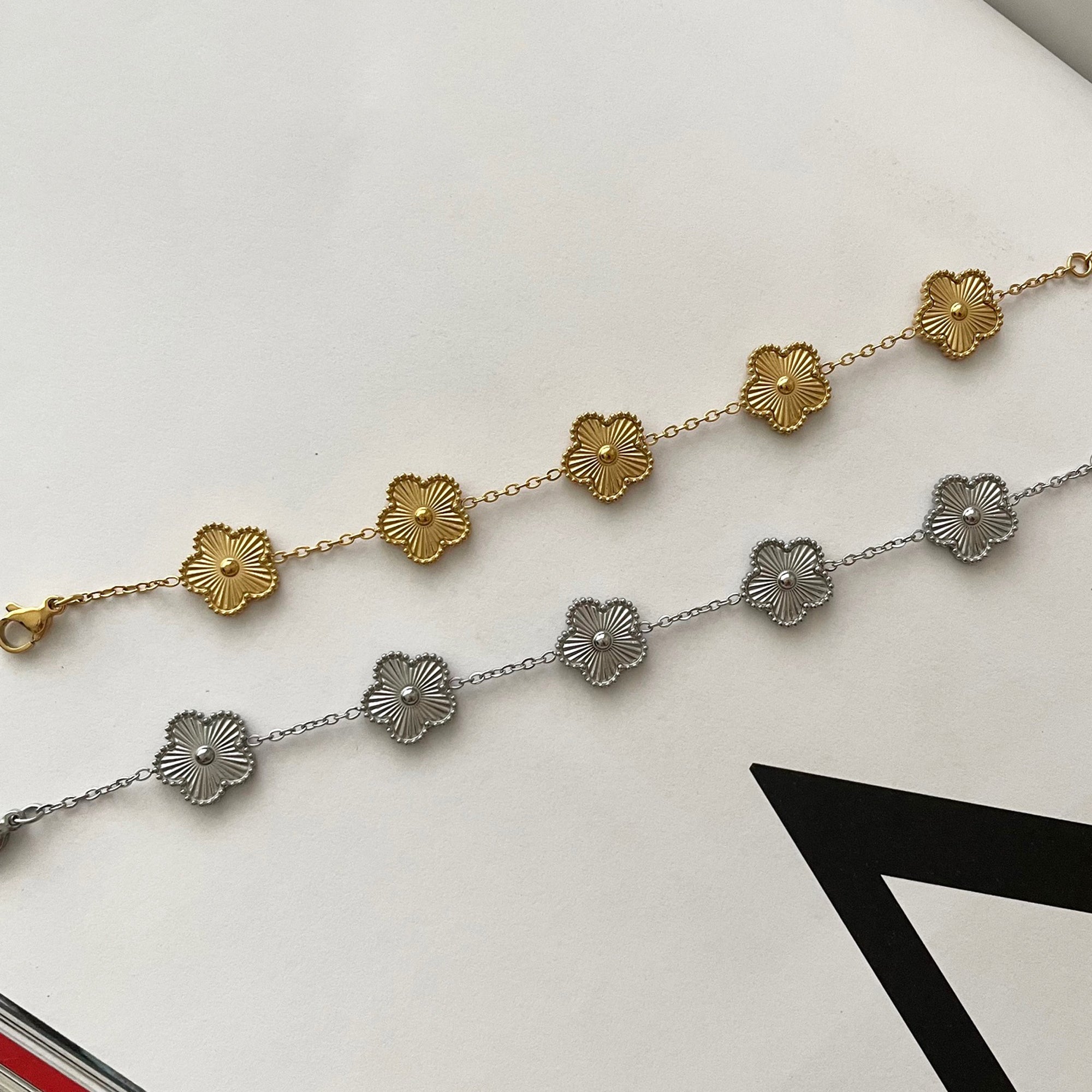 18k Gold Plated Five Petal Clover Bracelet, Trendy Adjustable Chain, Dainty Stainless Steel Five Leaf Clover Jewelry for Women