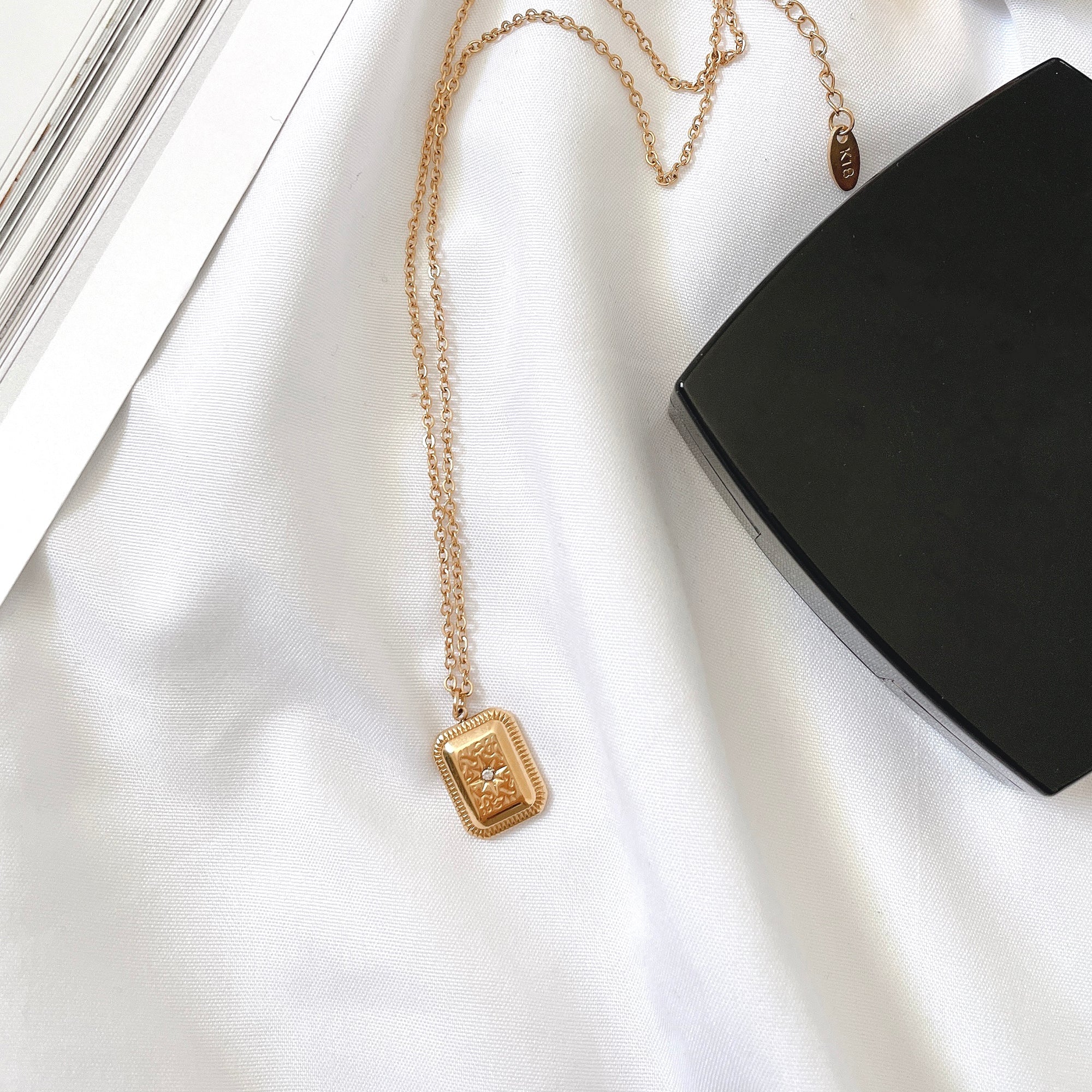 18K Gold Plated Starburst Necklace for Women, Stainless Steel, Non-Tarnish, Scratch-Resistant, Dainty Gold Pendant Necklace, Everyday Jewelry, Gift for Her