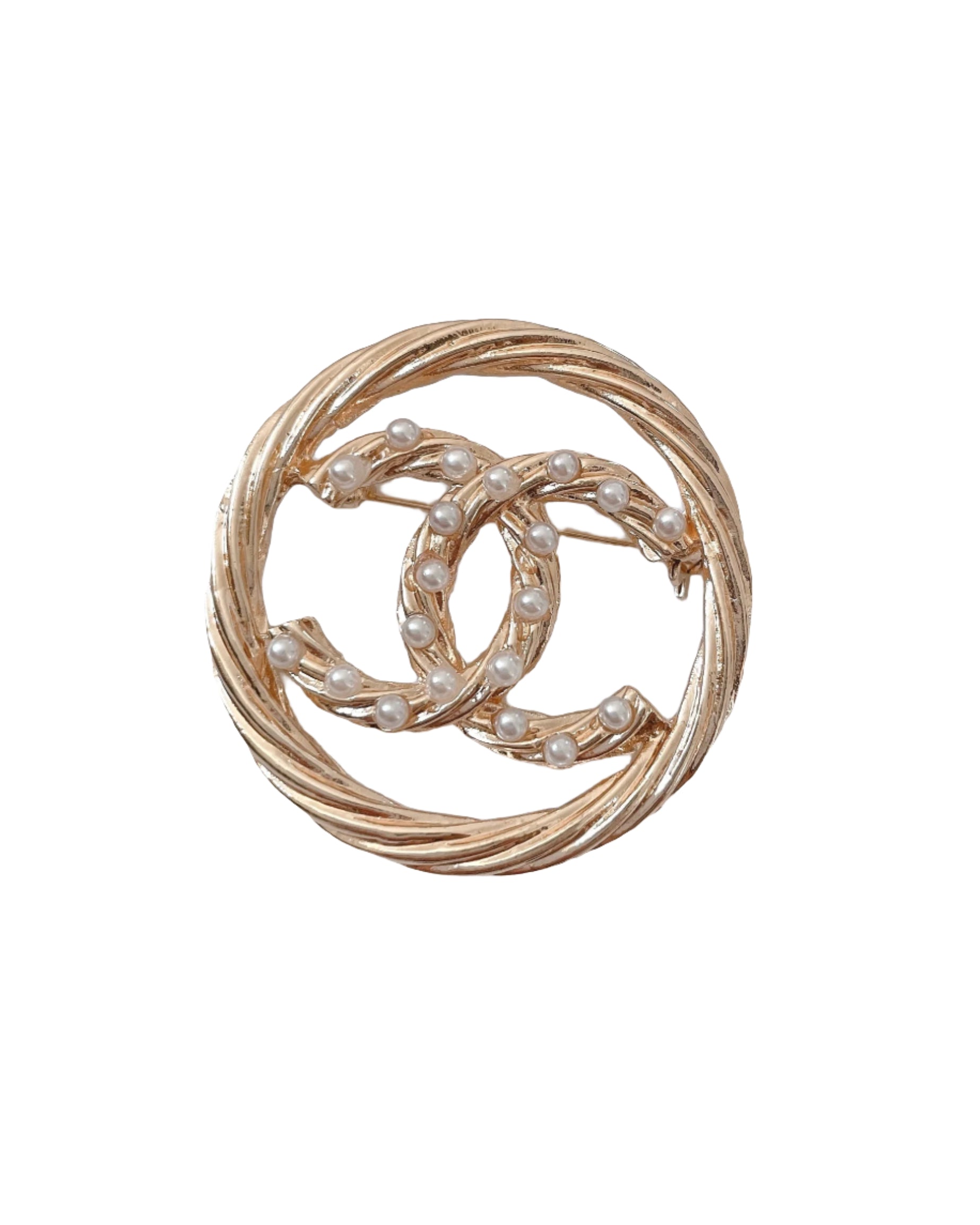 Elegant Gold Plated Round Brooch with Imitation Pearls,Vintage-Inspired Fashion Pin for Women