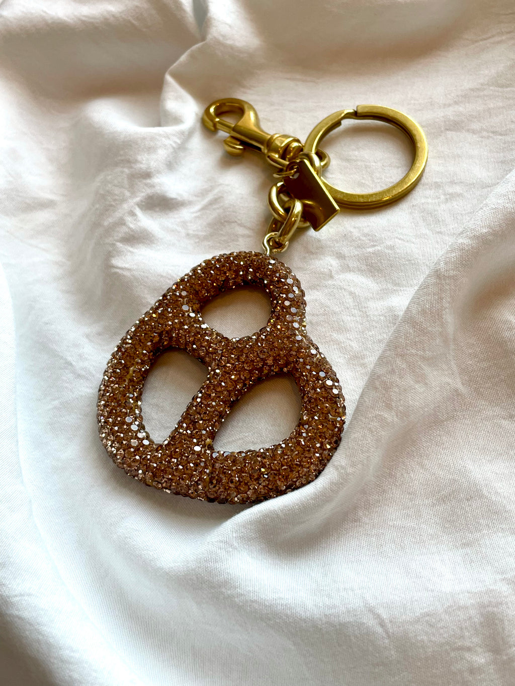 Rhinestone Pretzel Bag Charm Keychain – Sparkly Purse & Handbag Accessory