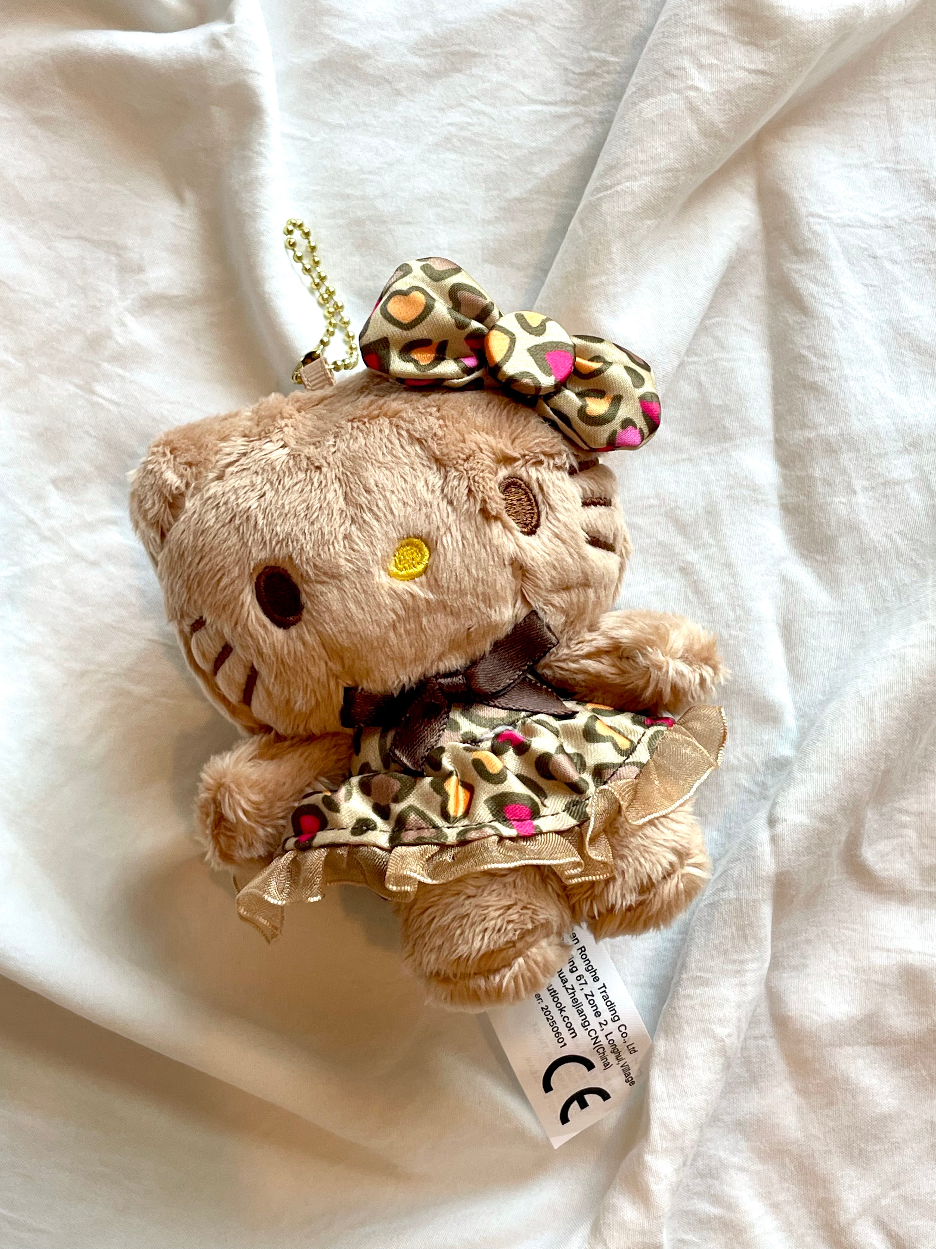 Sanrio Hello Kitty Leopard Plush Keychain – Cheetah Print Y2K Gyaru Bag Charm