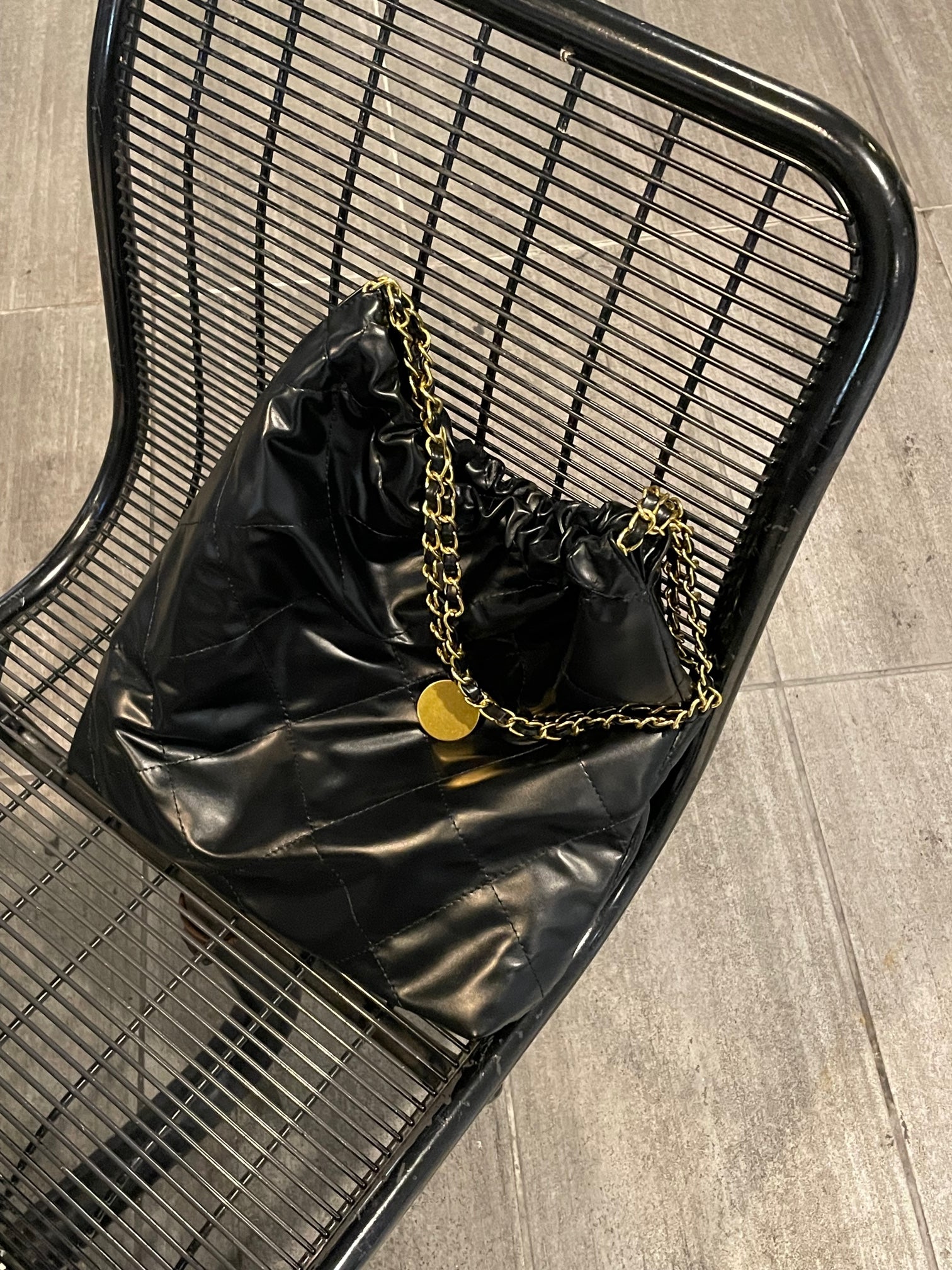 Vegan Leather 22 Chain Shoulder Bag – Chic Quilted Crossbody Purse with Gold Chain Strap