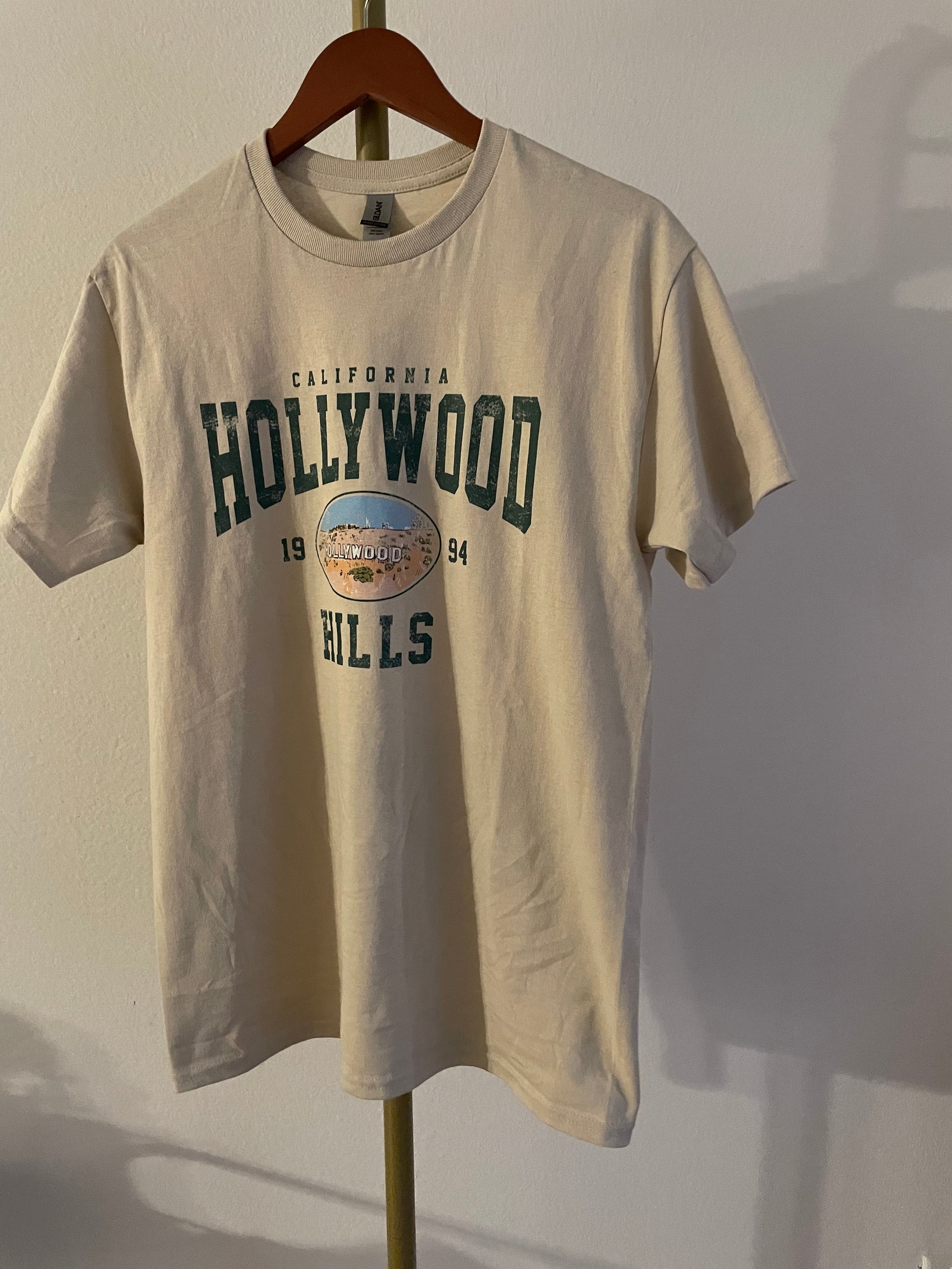 Cali Vibes♥ Hollywood Hills Graphic T-shirt – happy cali
