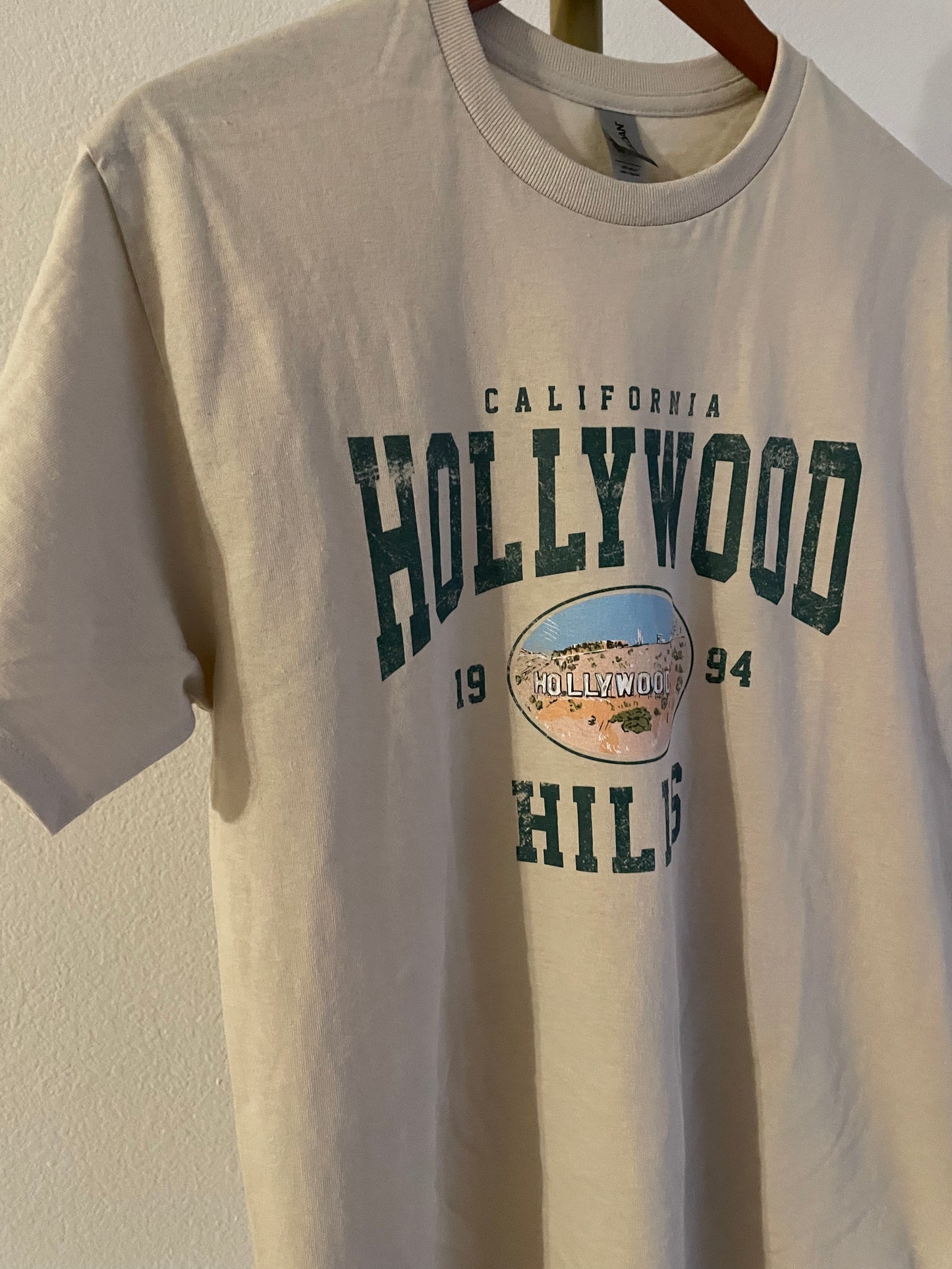 Cali Vibes♥ Hollywood Hills Graphic T-shirt