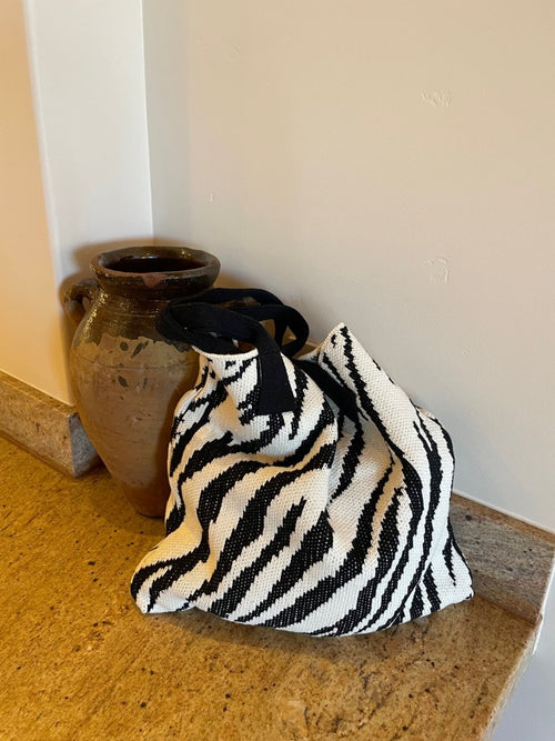 Animal Print Knit Tote 2 Colors