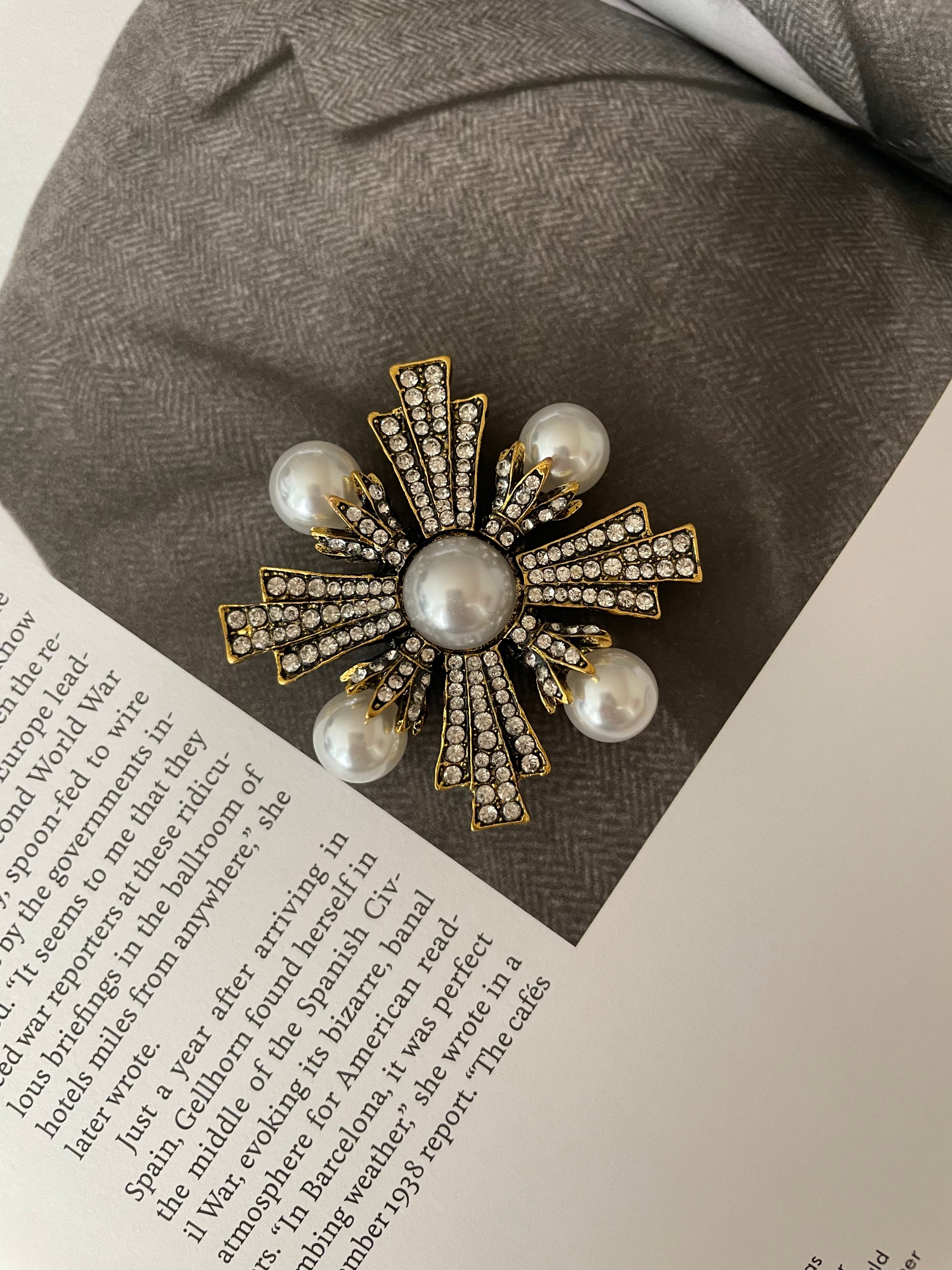 Vintage Style Pearl  Brooch