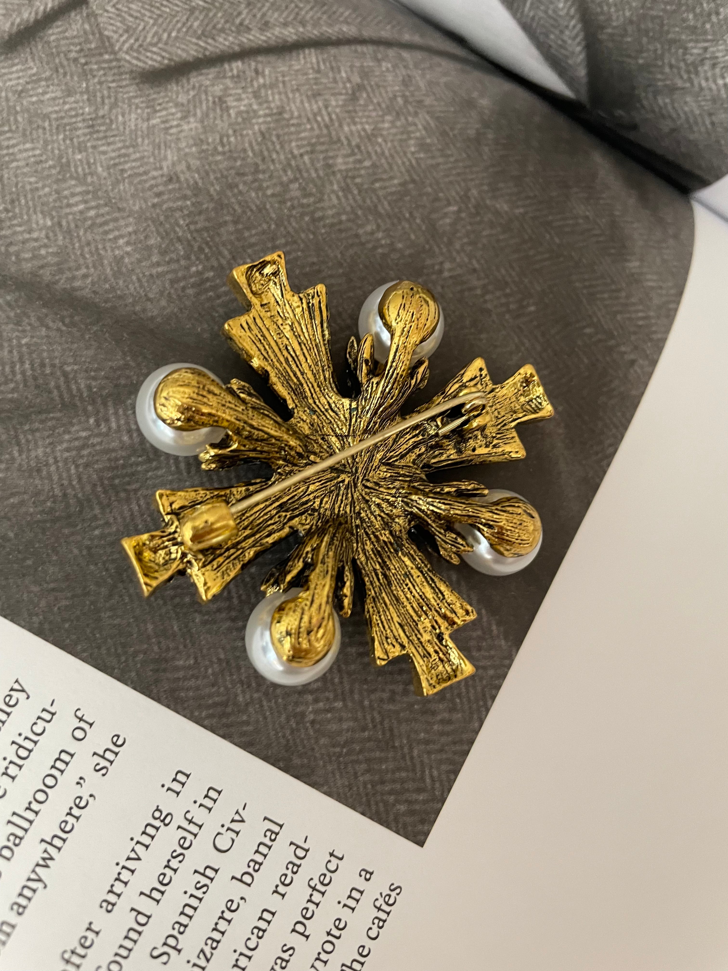 Vintage Style Pearl  Brooch