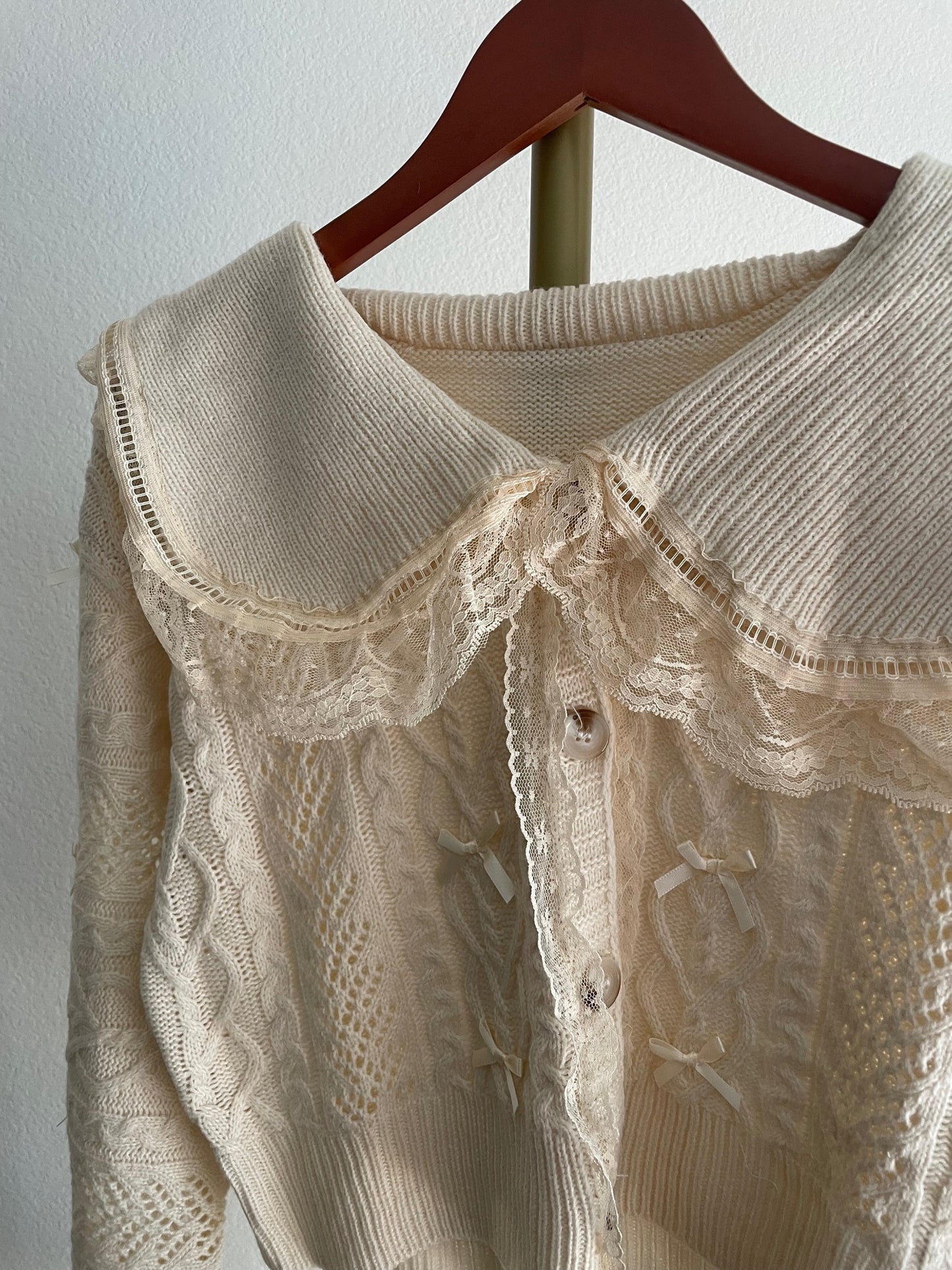 Lovely(Cute)♥ Lace Collar Cardigan Sweater 2 Colors