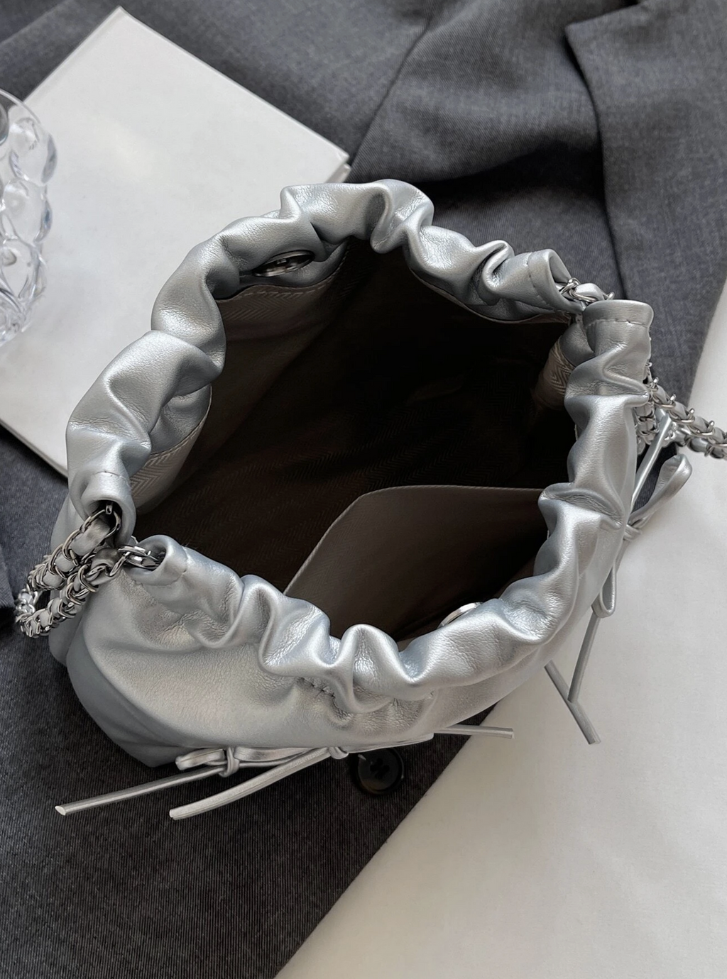 Silver Bow Chain Shoulder Bag – Glam Mini Purse with Metallic Finish & Cute Bow Detail
