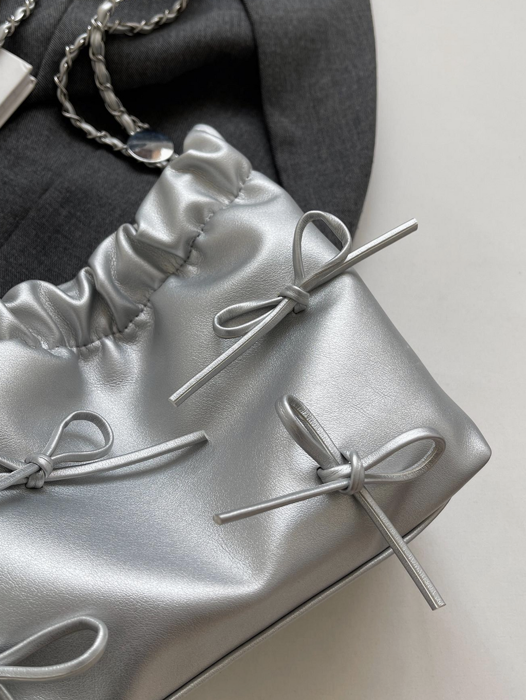 Silver Bow Chain Shoulder Bag – Glam Mini Purse with Metallic Finish & Cute Bow Detail