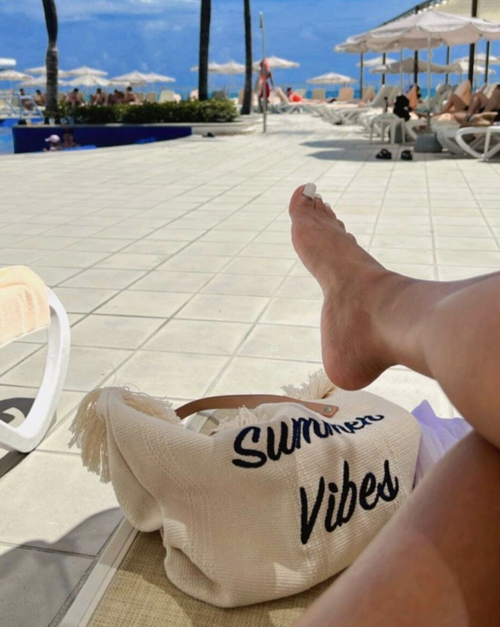 Summer Vibes Embroidered Tote Bag – Lightweight Canvas Shoulder Bag for Beach & Everyday Use