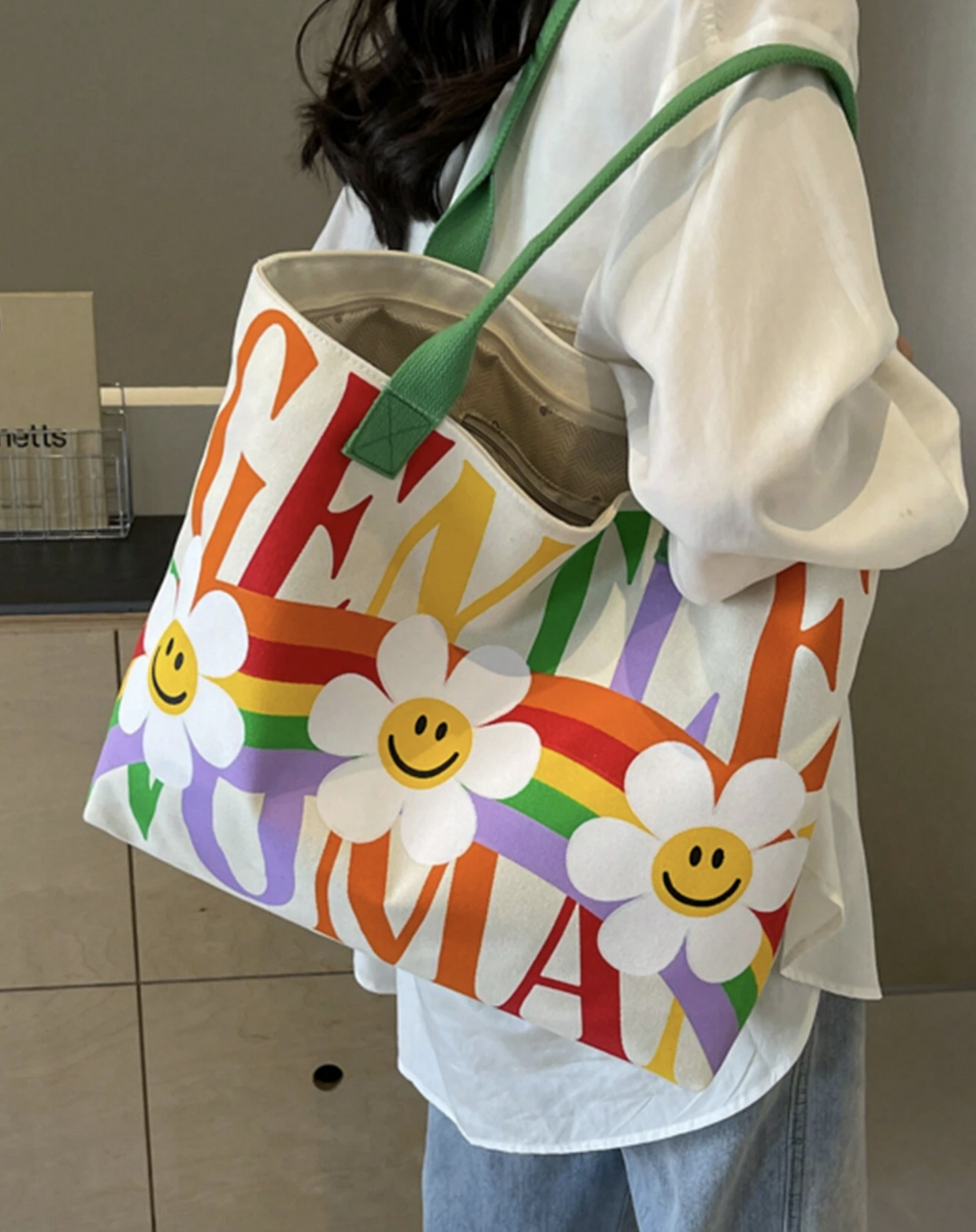 Daisy Graphic Printed Tote Bag