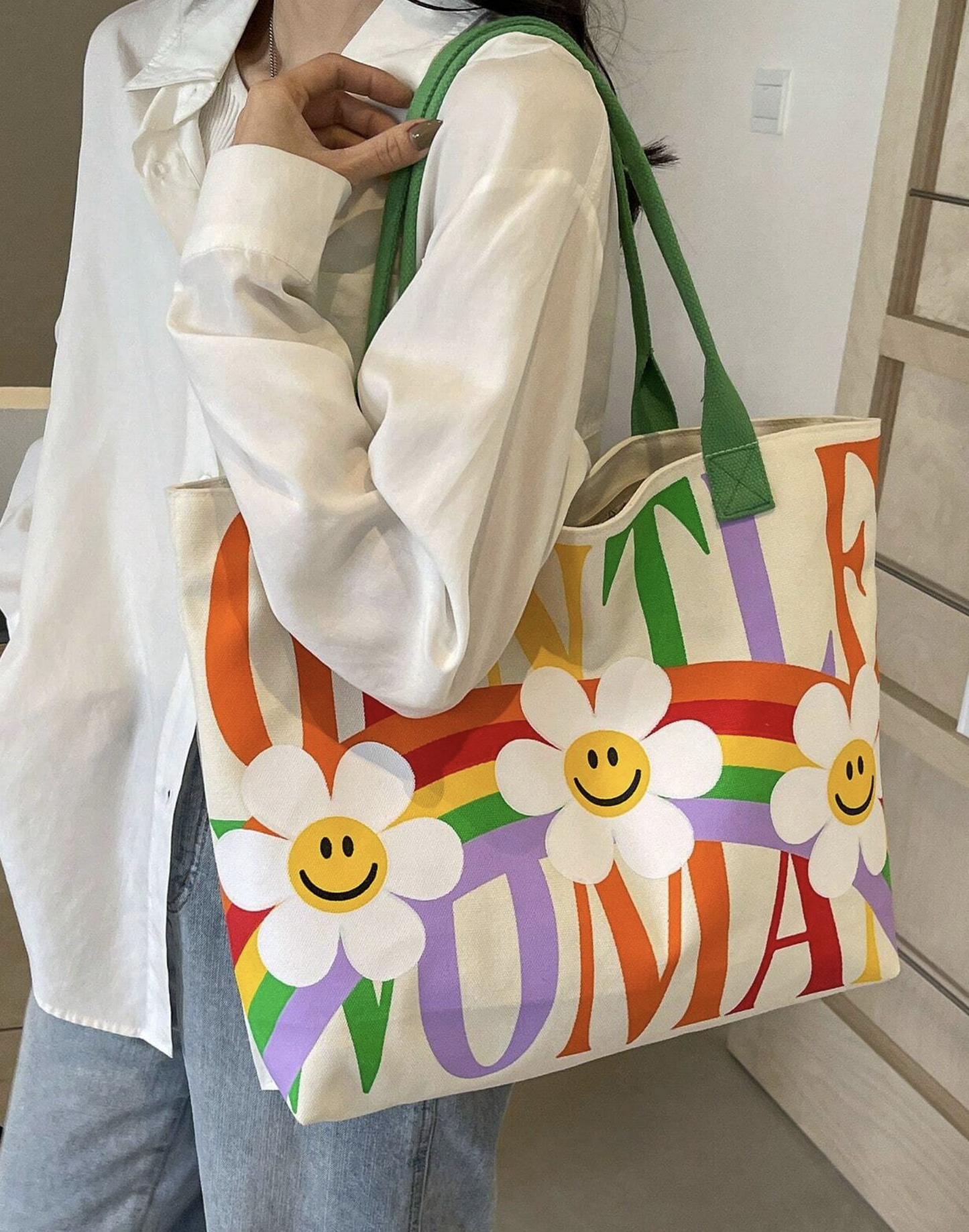 Daisy Graphic Printed Tote Bag