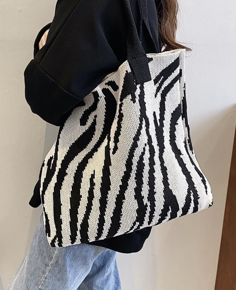 Animal Print Knit Tote 2 Colors