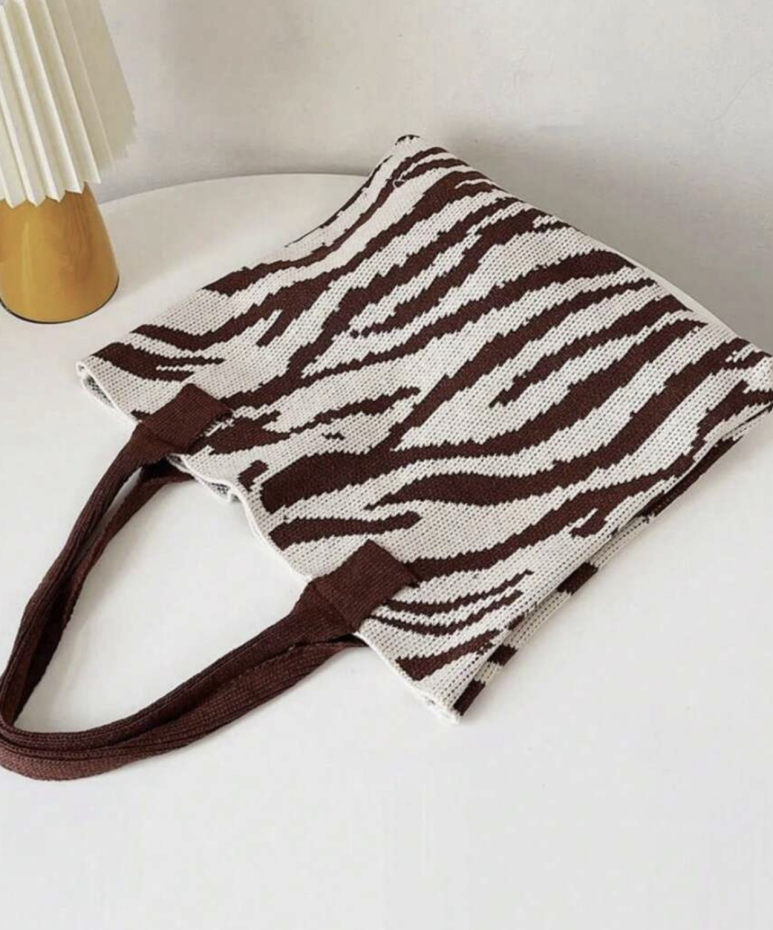Daily ♥ Animal Print Knit Tote 2 Colors