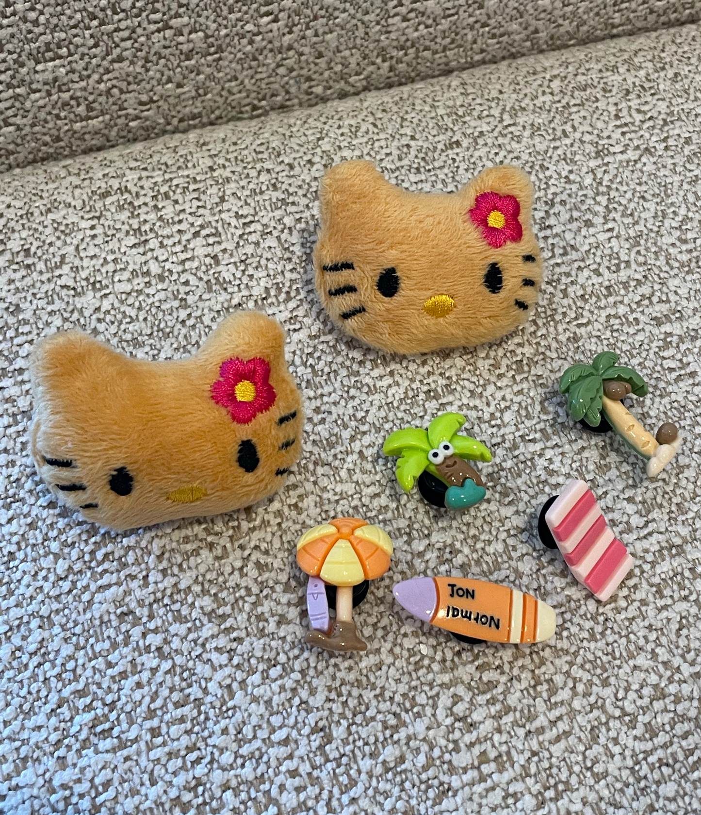 Hello Kitty Hawaii Tropical Theme Crocs Charms 7pc