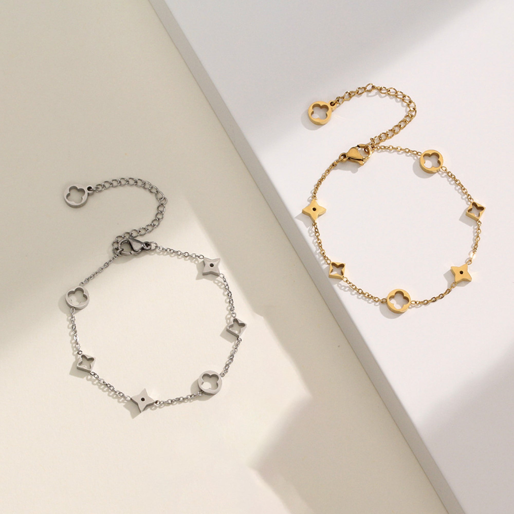 18k Gold Plated Clover Charm Bracelet, Adjustable Chain, Stainless Steel