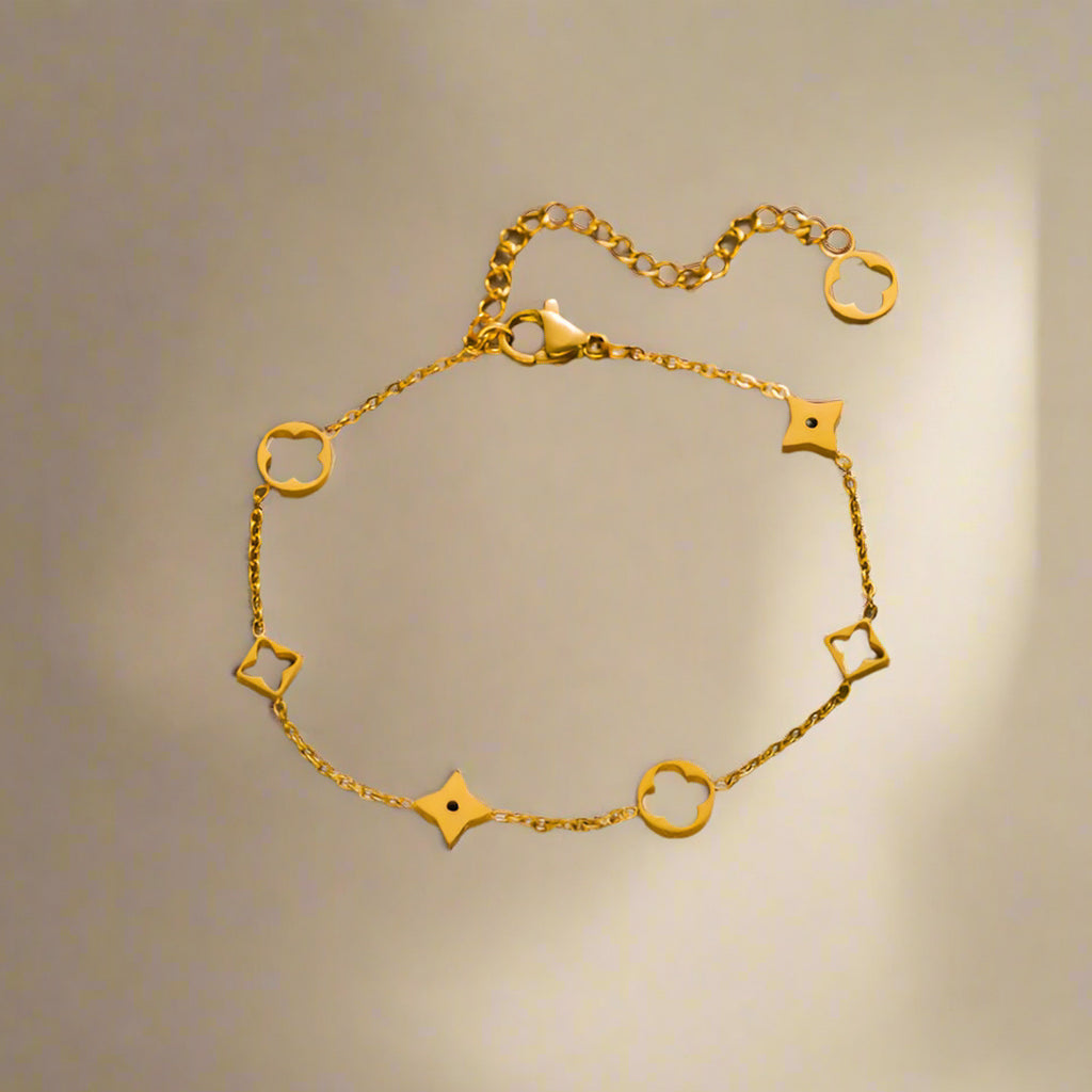 18k Gold Plated Clover Charm Bracelet, Adjustable Chain, Stainless Steel